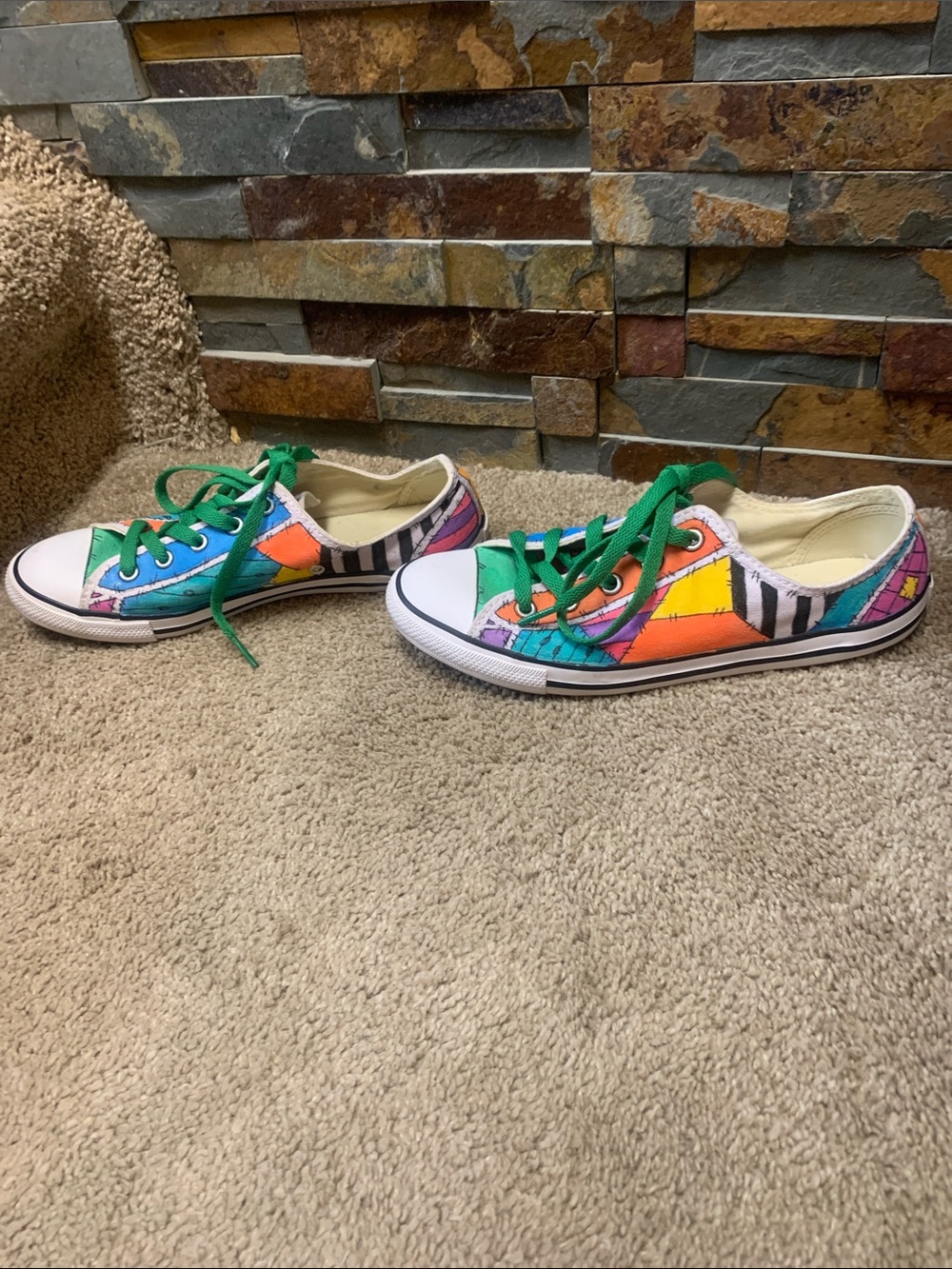 Converse Low Top Sneakers in Multicolor with Green Laces 8 - Picture 4 of 6